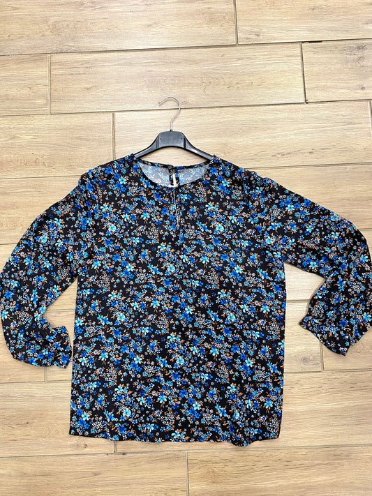 Blusa flowers